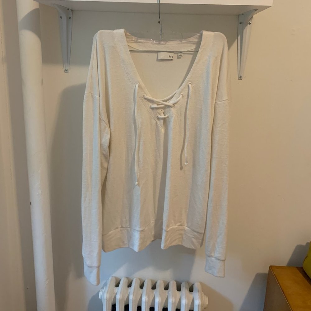 Aritzia Wilfred Free White Pullover